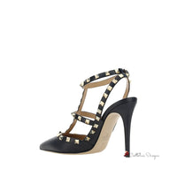 Rockstud pumps