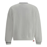 Sweatshirt with logo's patch